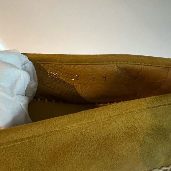 Salvatore Ferragamo yellow espadrilles. - Picture 7 of 7